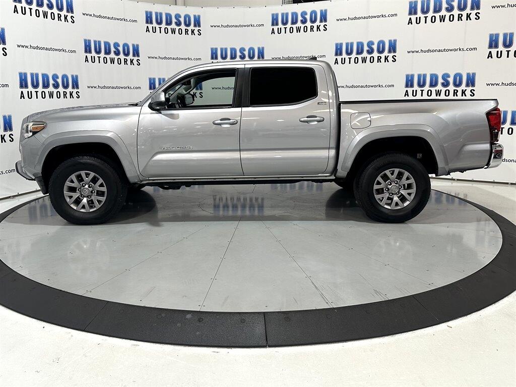2018 Toyota Tacoma SR5 photo 3