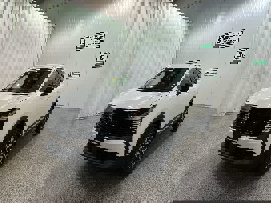 2026 Nissan Kicks SV photo 4