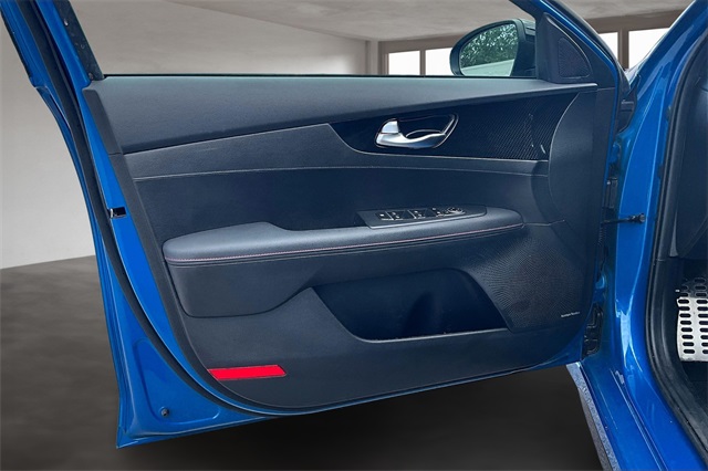 2023 Kia Forte GT photo 16