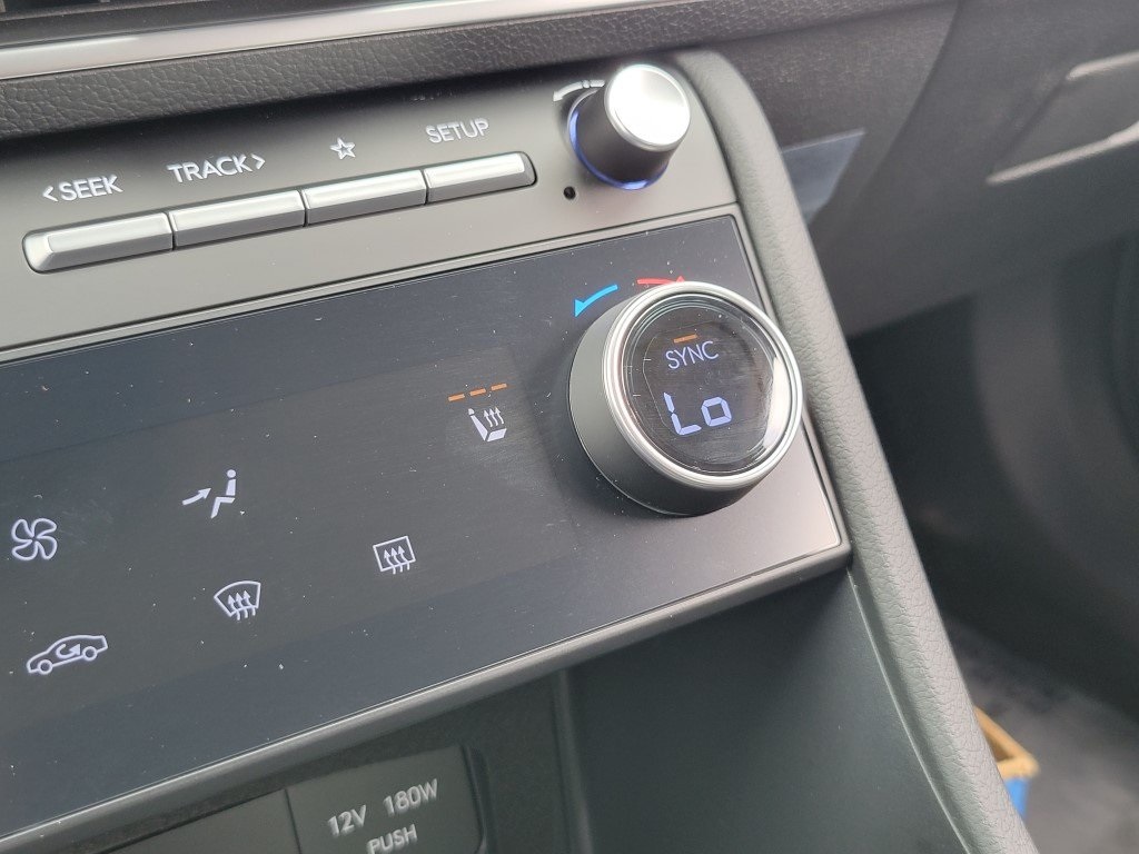 2025 Hyundai Sonata SEL photo 26
