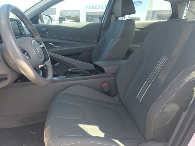 2025 Hyundai Elantra SEL Sport photo 8