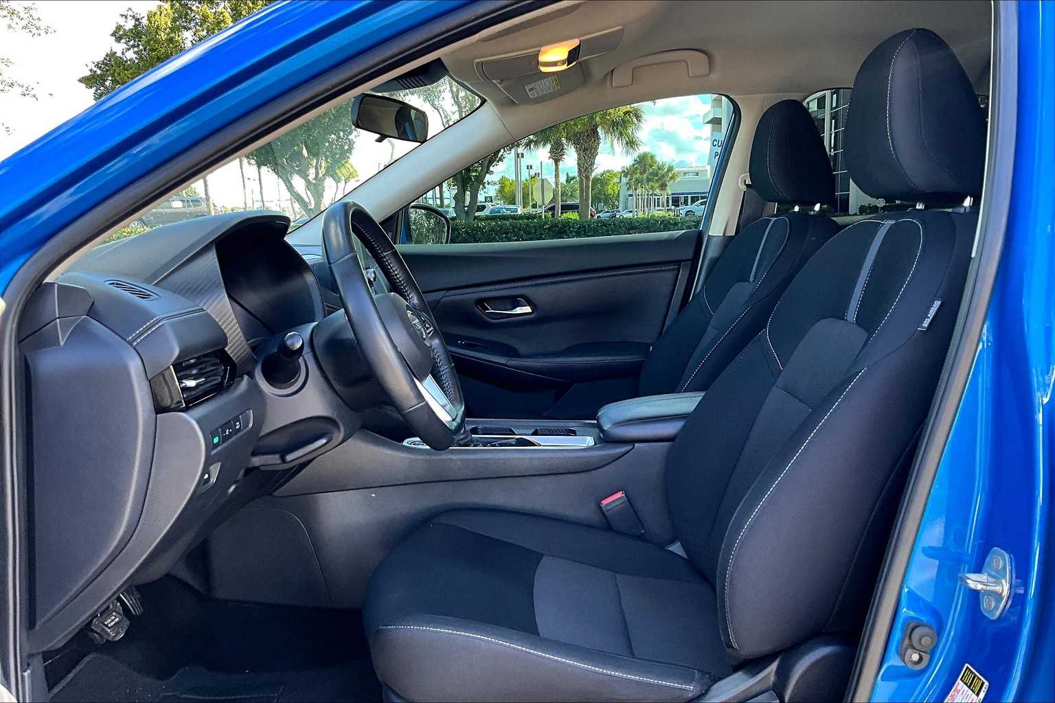 2022 Nissan Sentra SV photo 7