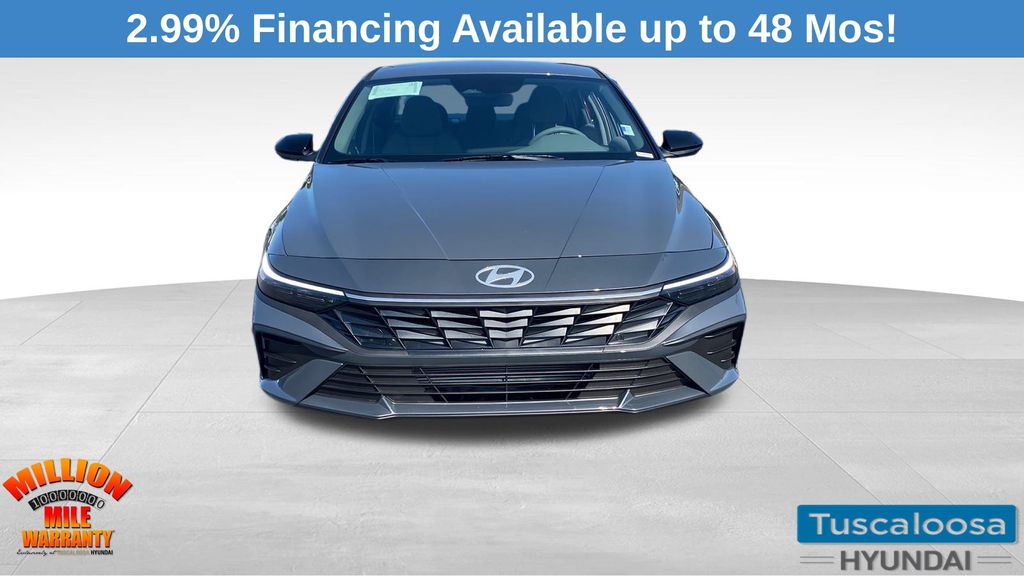 2025 Hyundai Elantra SEL Sport photo 2