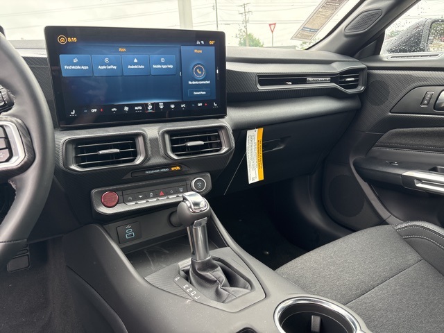 2025 Ford Mustang EcoBoost photo 18