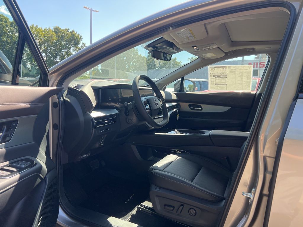 2025 Nissan Murano Platinum photo 13