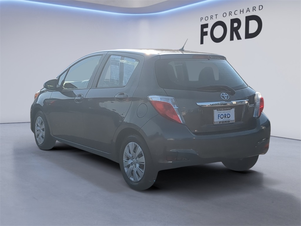 2014 Toyota Yaris L photo 3