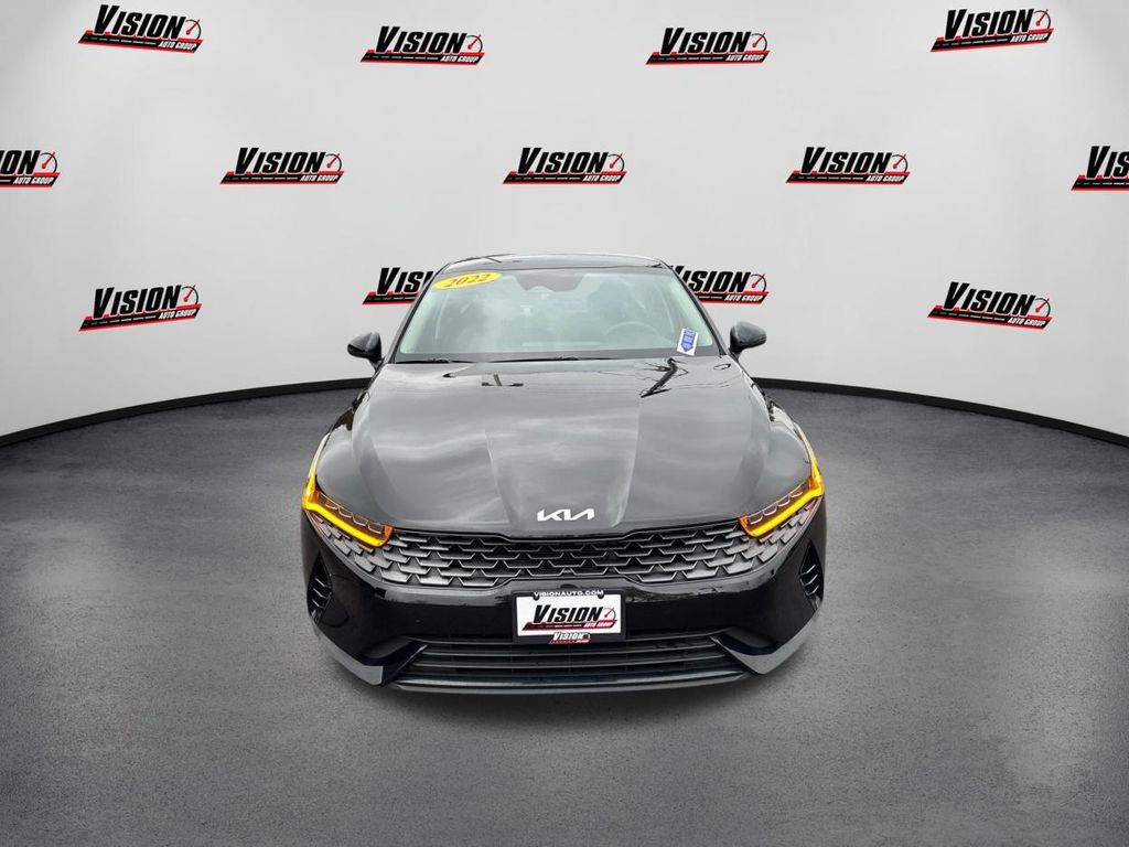 2022 Kia K5 LXS photo 2