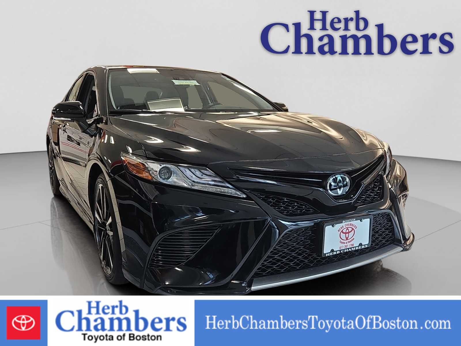 2019 Toyota Camry XSE's photo