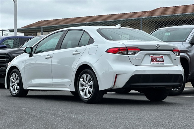 2024 Toyota Corolla LE photo 4