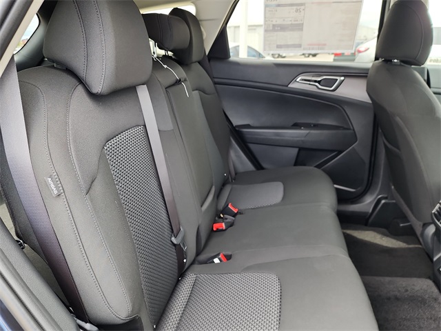 2026 Kia Sportage LX photo 13