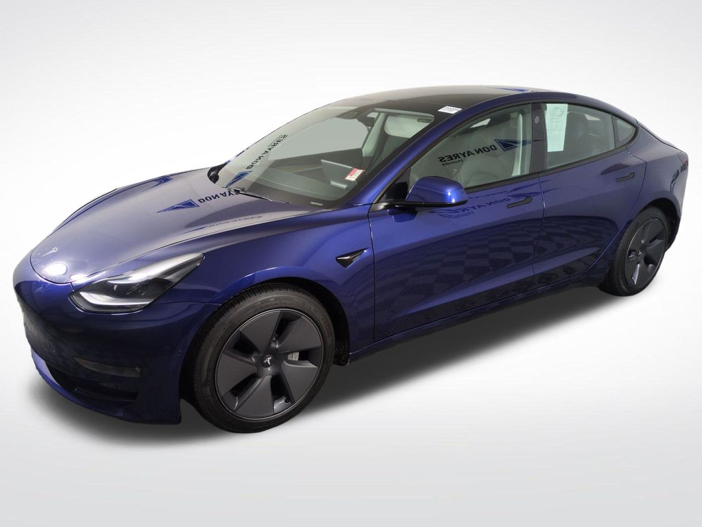 2021 Tesla Model 3 Base's photo