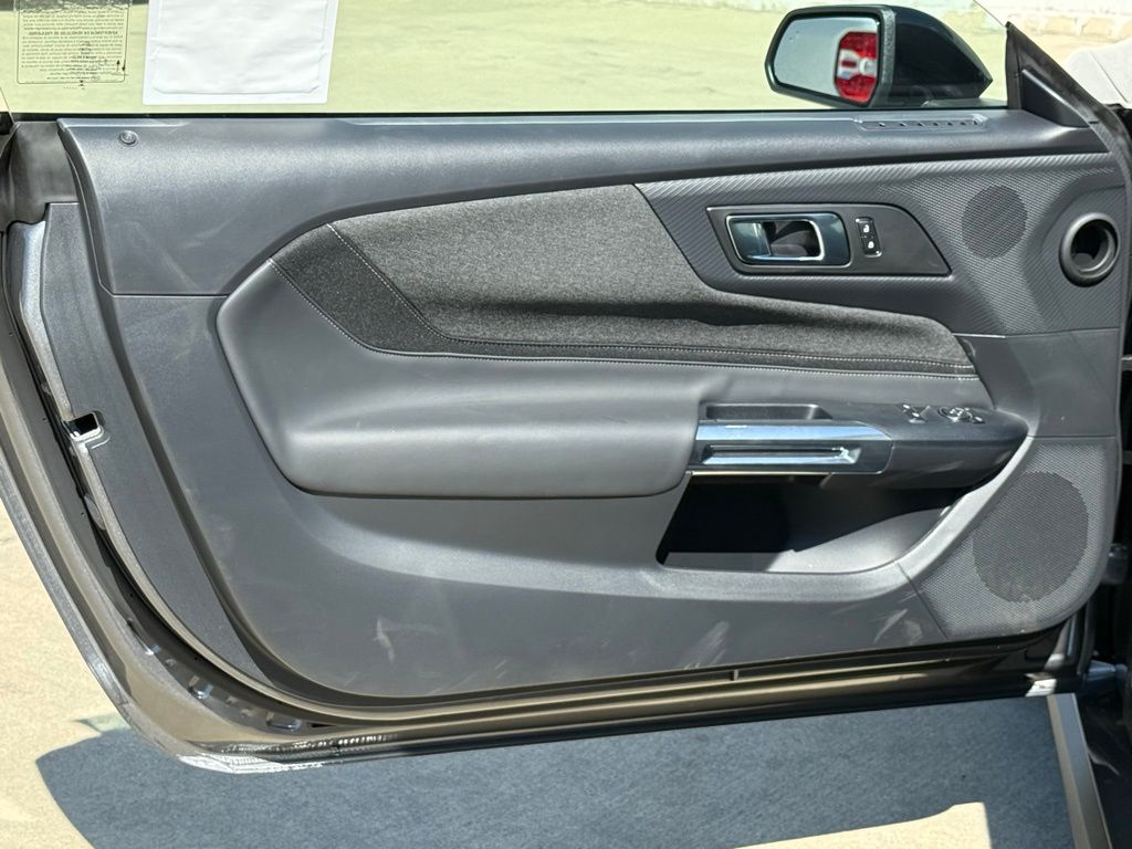 2025 Ford Mustang GT photo 15