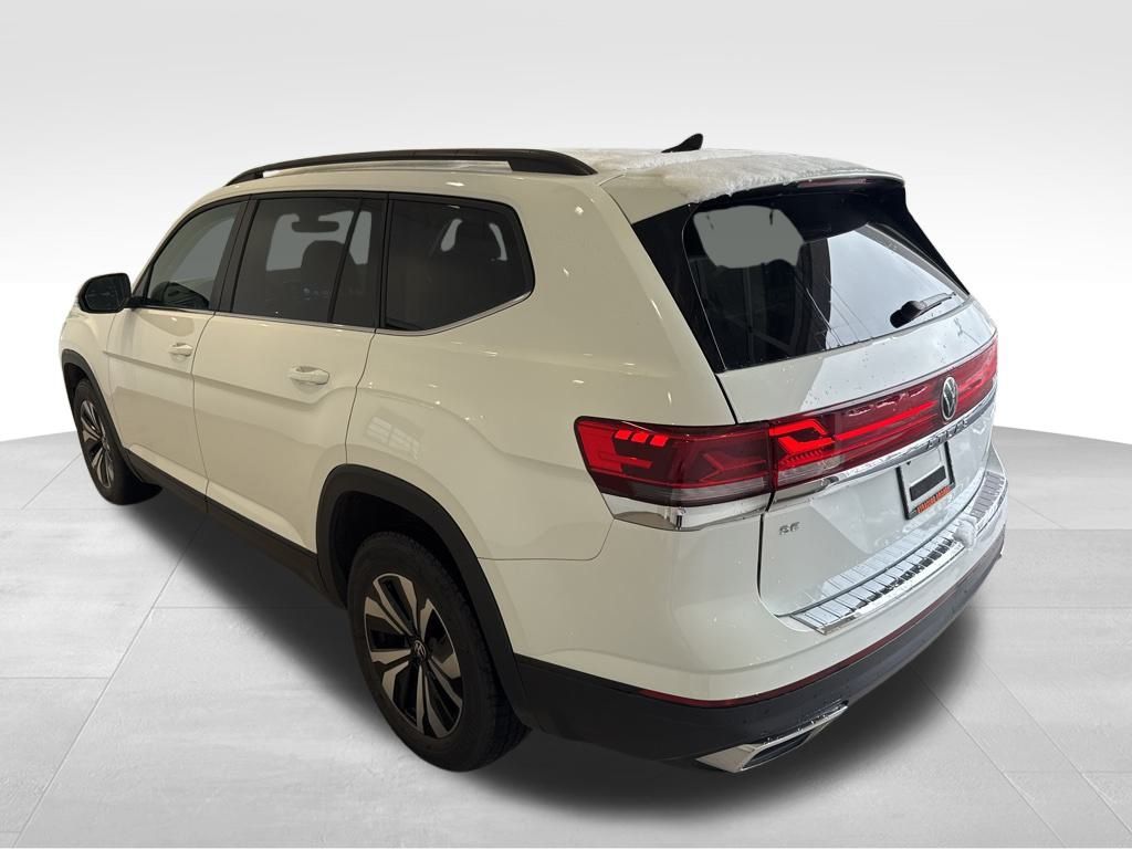 2024 Volkswagen Atlas SE photo 3