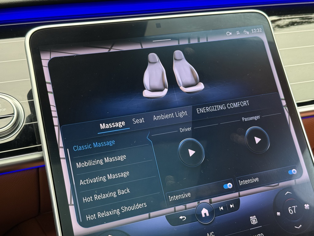 2023 Mercedes Benz S 580 4MATIC photo 4