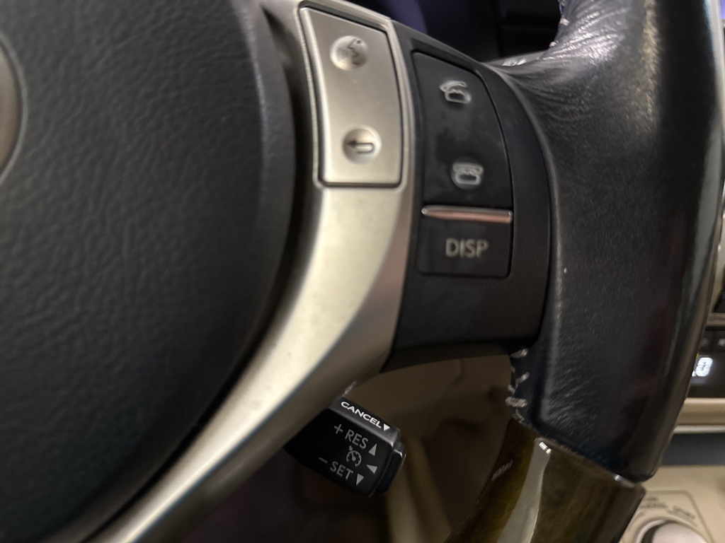 2015 Lexus ES 350 photo 21