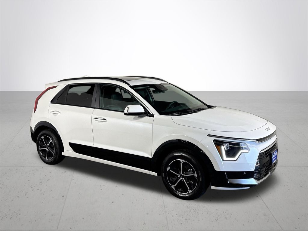 2025 Kia Niro SX Touring photo 4