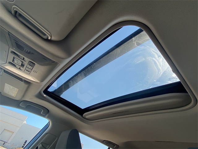 2021 Toyota RAV4 XLE photo 29