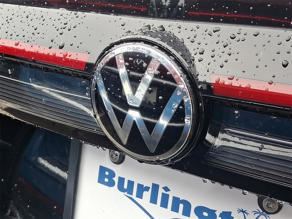 2025 Volkswagen Taos S photo 6