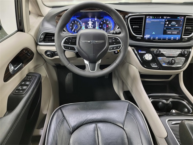 2024 Chrysler Pacifica Limited photo 26