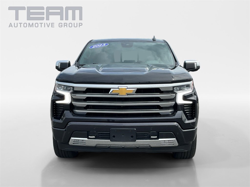 2023 Chevrolet Silverado 1500 High Country photo 2