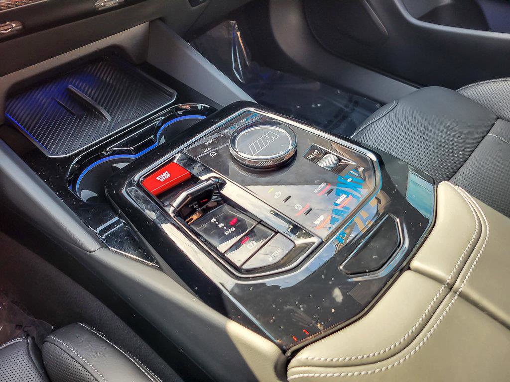 2025 BMW M5 - Image 19