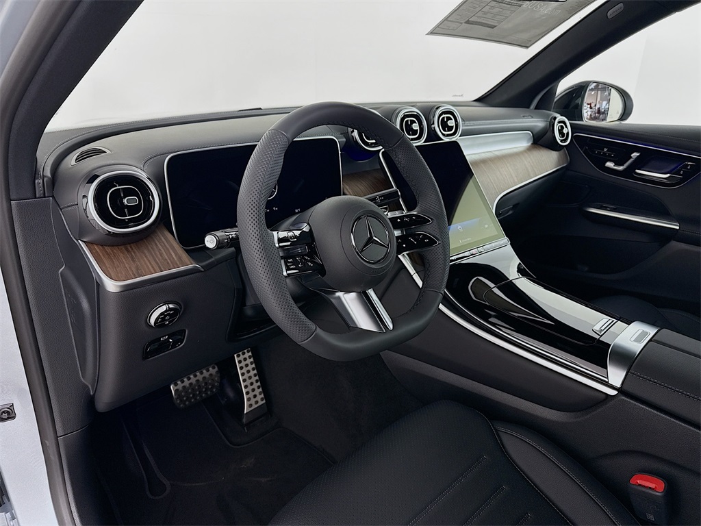 2026 Mercedes Benz GLC 300 4MATIC photo 4