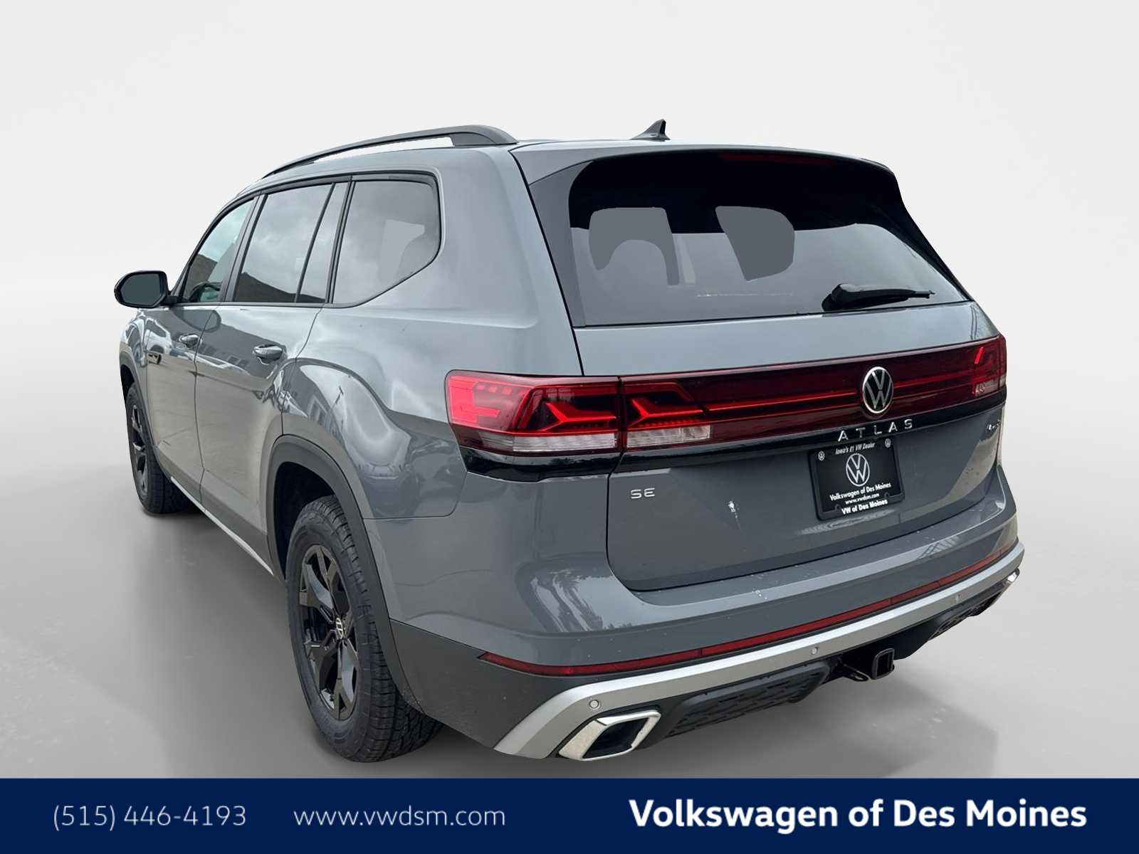 2025 Volkswagen Atlas Peak Edition SE photo 2