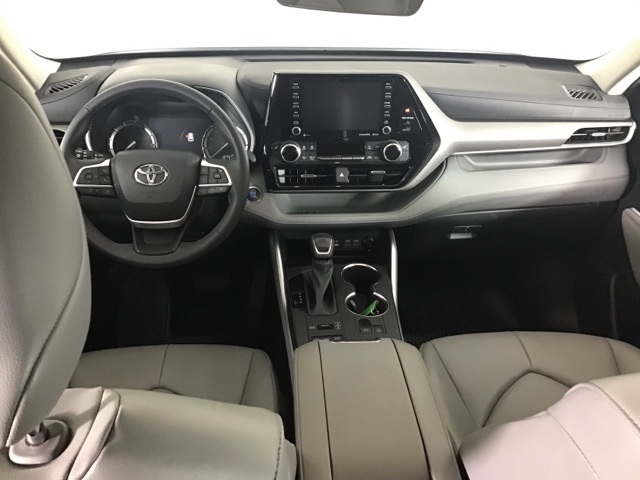 2022 Toyota Highlander XLE photo 14
