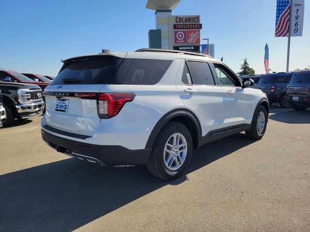 2026 Ford Explorer photo 3