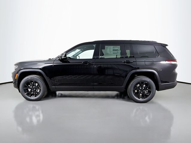 2025 Jeep Grand Cherokee Laredo Altitude photo 4