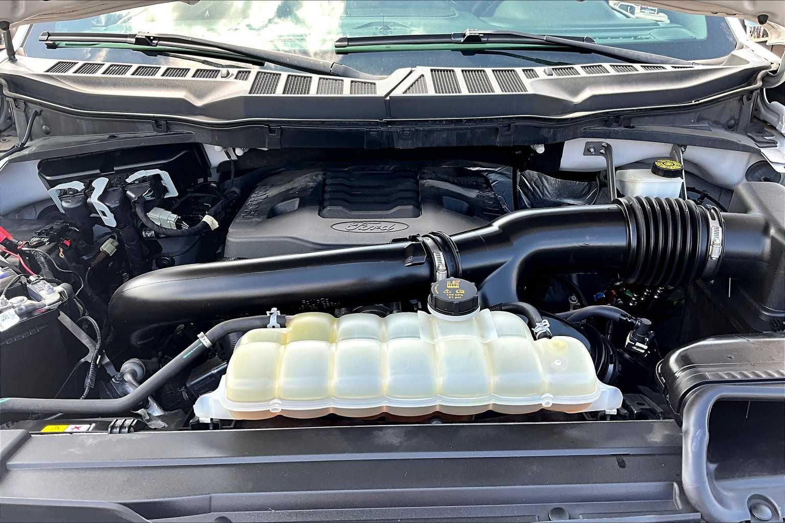 2021 Ford F-150 Platinum photo 30