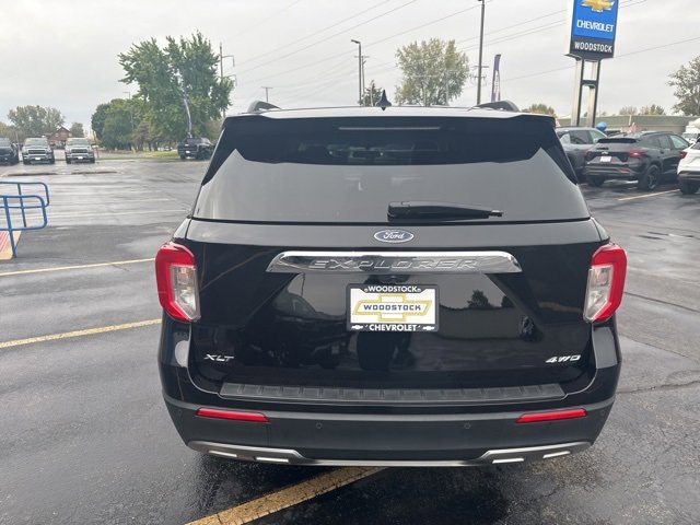 2023 Ford Explorer XLT photo 3