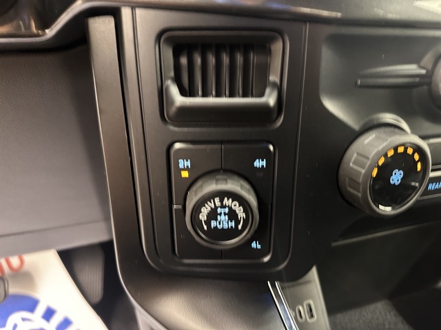 2025 Ford F-150 STX photo 14
