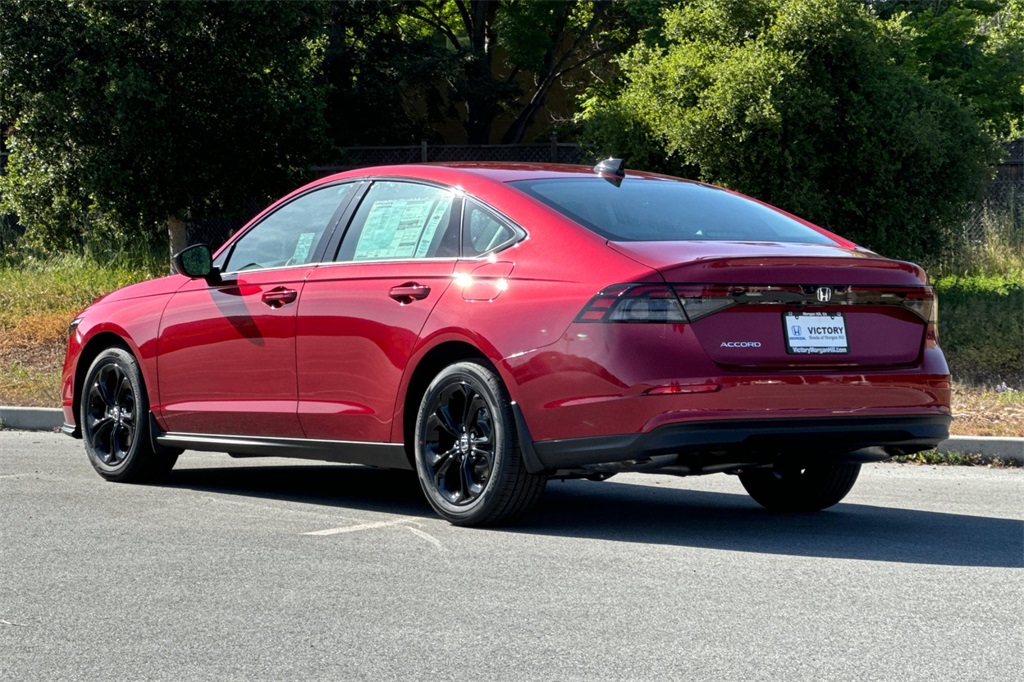 2025 Honda Accord SE photo 4