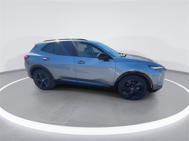 2025 Buick Envision Sport Touring photo 2