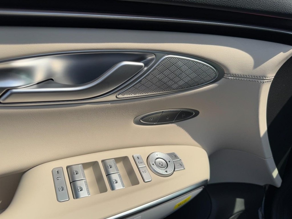 2026 Genesis GV70 2.5T Select photo 11