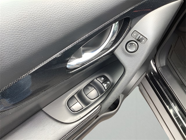 2016 Nissan Rogue SL photo 13