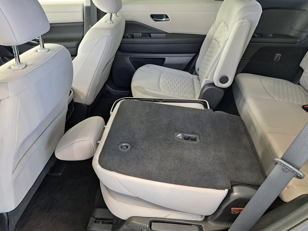 2022 Nissan Pathfinder SV photo 25