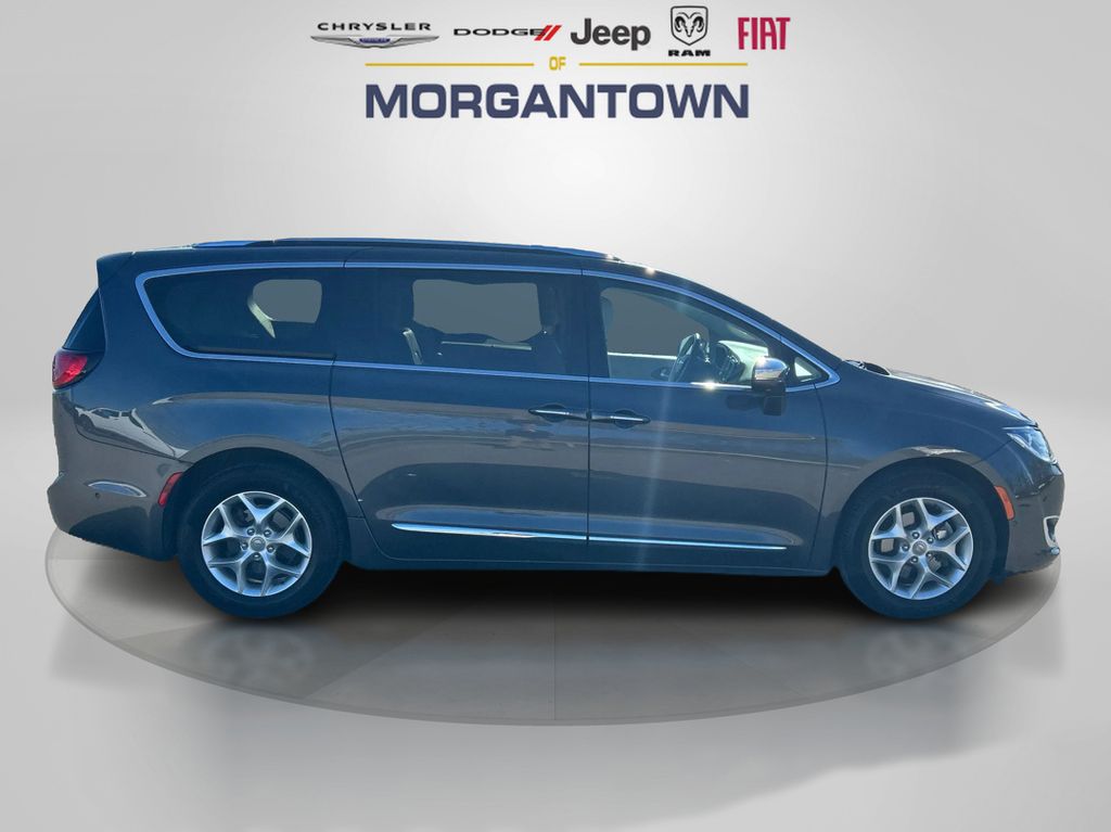 2020 Chrysler Pacifica Limited photo 4