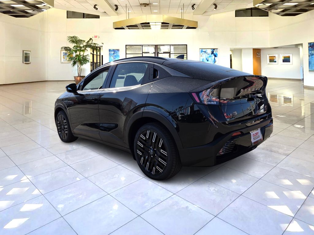 2026 Nissan Leaf photo 3