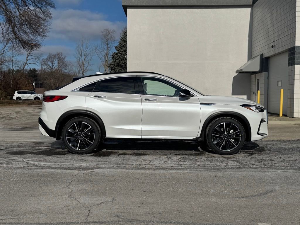 2025 Infiniti QX55 Luxe photo 2