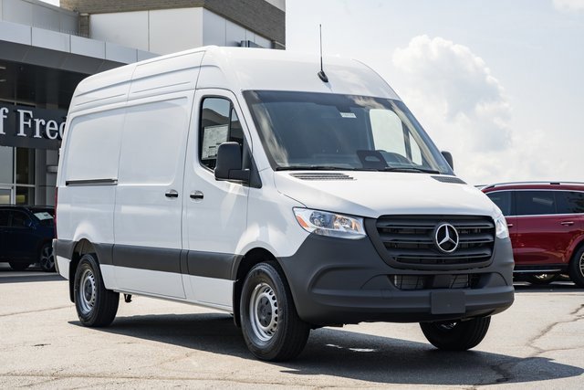 2025 Mercedes-Benz Sprinter Cargo Van Base's photo