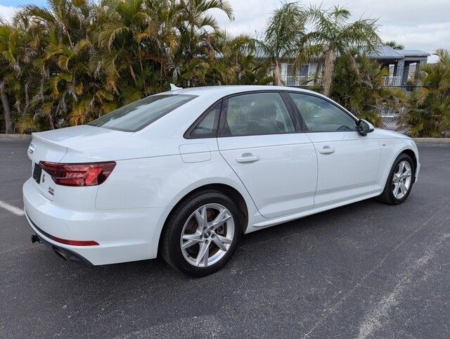 2018 Audi A4 2.0T Quattro Premium photo 5
