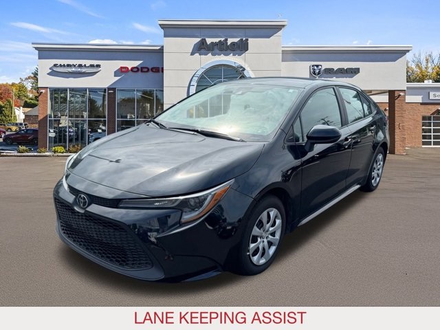 2022 Toyota Corolla LE photo 3