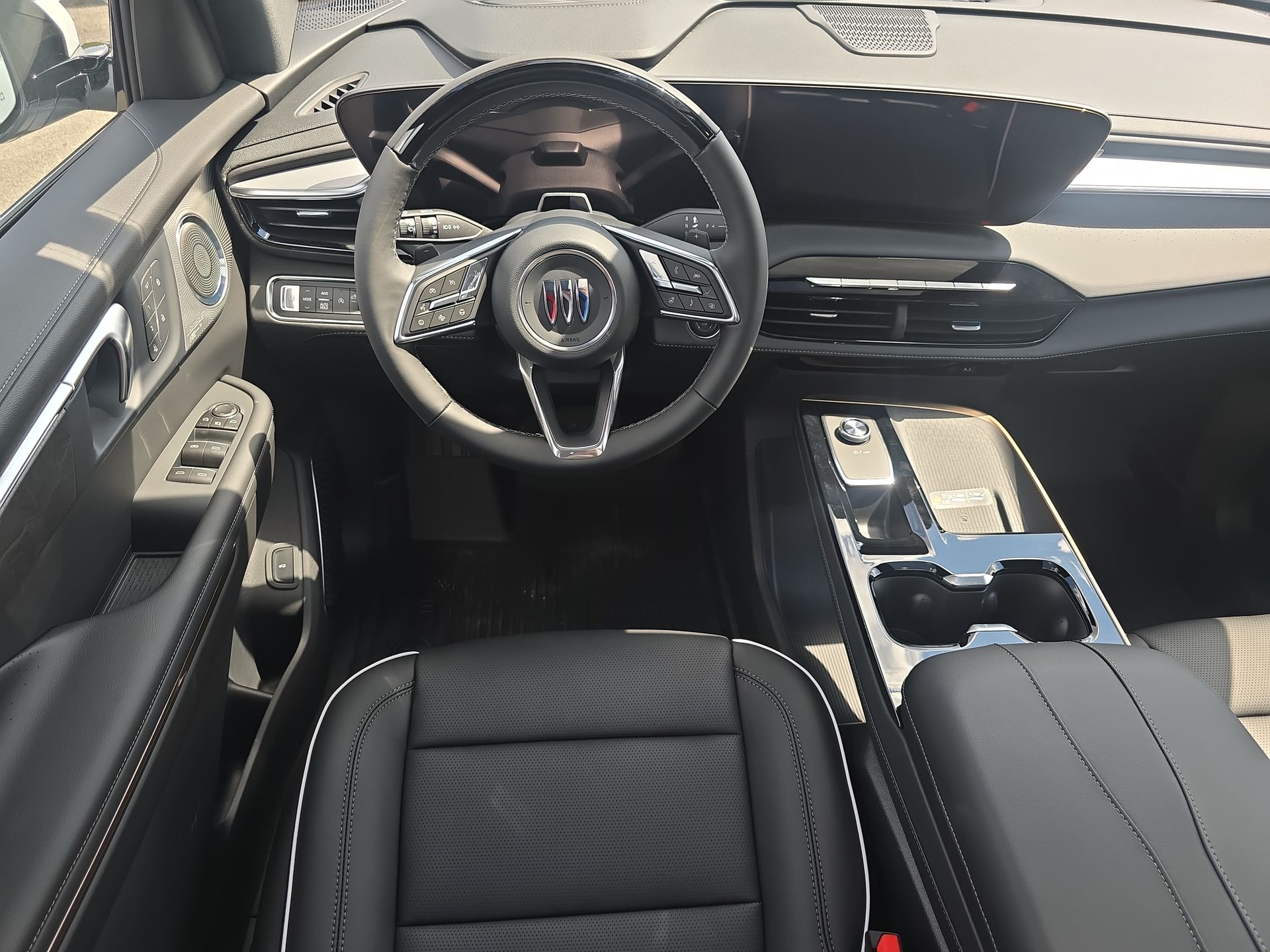 2026 Buick Enclave Avenir photo 16
