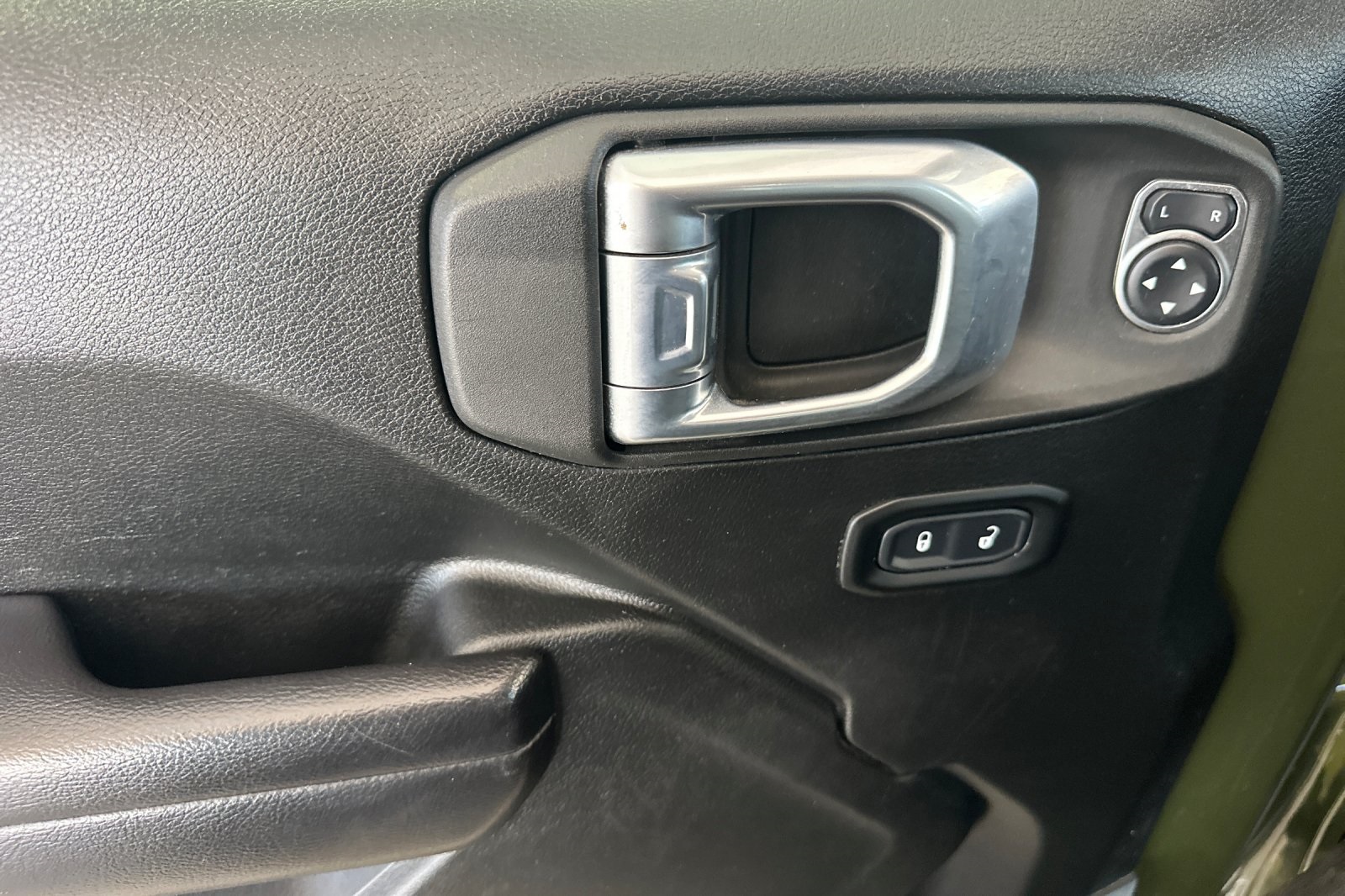 2021 Jeep Wrangler Unlimited Rubicon photo 11