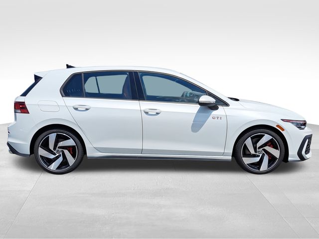 2025 Volkswagen Golf GTI S photo 2