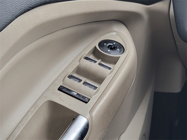 2019 Ford Escape SEL photo 24