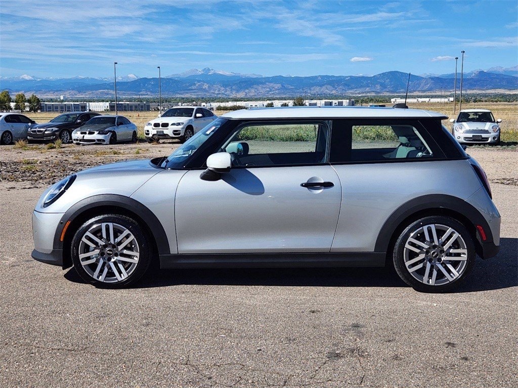 2025 Mini Cooper Hardtop photo 3