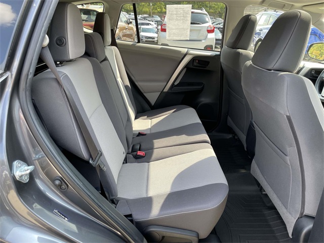 2013 Toyota RAV4 XLE photo 13